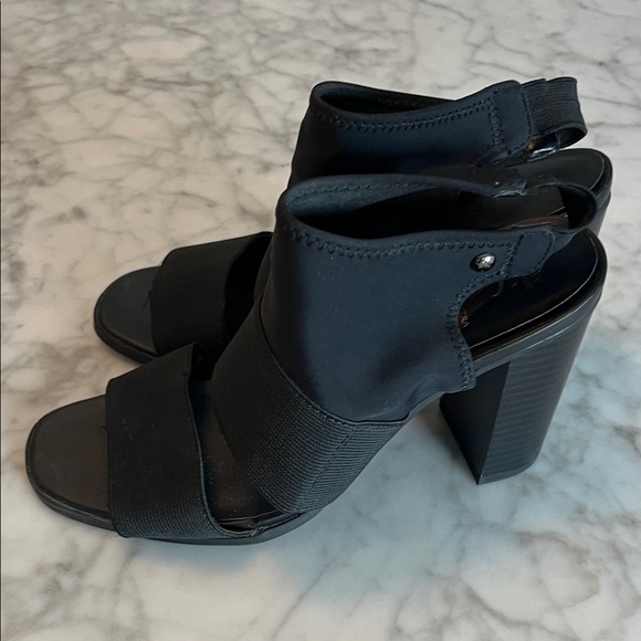 Simply Vera Vera Wang Black Block Heel Sandals - Picture 3 of 5